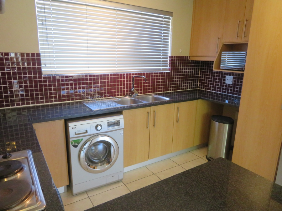To Let 2 Bedroom Property for Rent in Kenilworth Western Cape